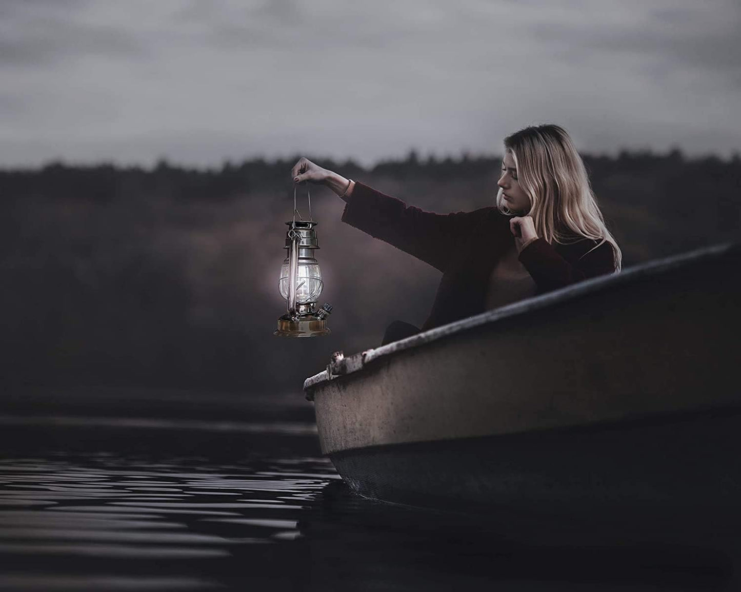 YAKii LED Vintage Lantern Metal Hanging Hurricane 12 LED Dimmer Switch Cold White Battery Operated Power Outage Indoor Camping Lighting Outdoor Brooklyn (Copper 2 Pack)